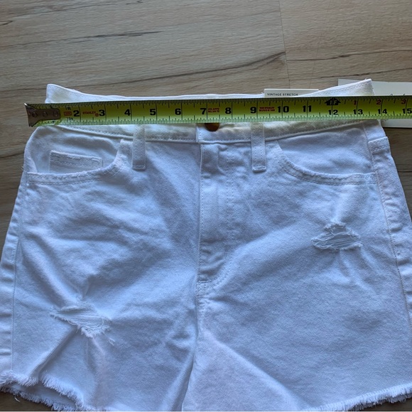 Universal Thread Highest Rise Shortie Shorts Vintage Strech white Size 2R - Picture 8 of 9